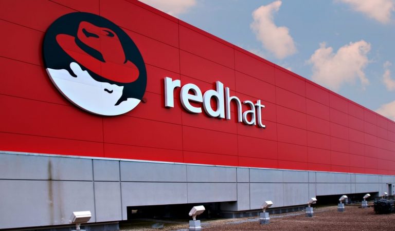 Red Hat, açık hibrit bulut yolculuğunu hızlandırıyor
